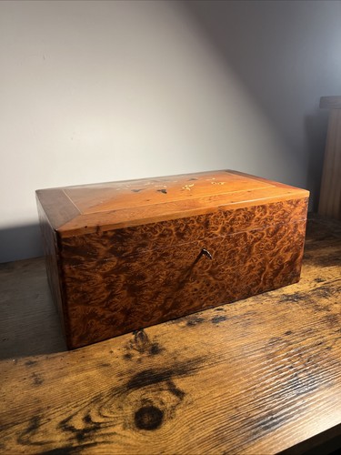 Luxury lockable thuya burl