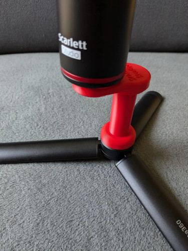 Scarlett studio microphone - studio,