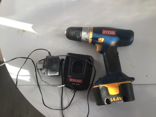 Ryobi drill set - 14.4v,