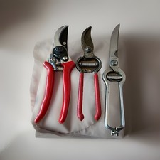 VTG. GROUPE of 3 PRUNING