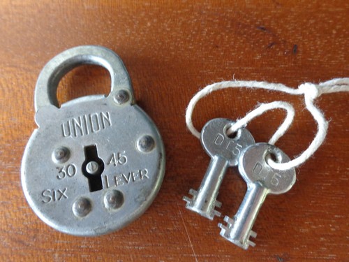 Vintage union six lever - union,