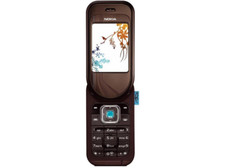 Nokia 7370 Bluetooth 1.3MP 2G GSM 900 / 1800 / 1900 2" FM Radio Music Cell phone