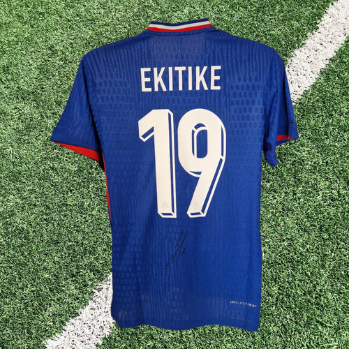 Hugo ekitike signed france - ekitike,