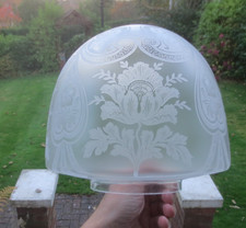 Superb Original Antique Veritas Crystal Etched  Beehive  Oil Lamp Shade
