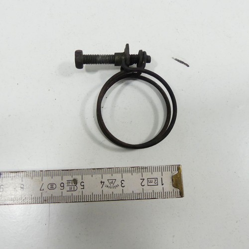 Suzuki 750 hose clamp - suzuki,