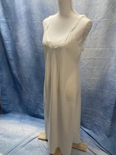 Vintage 1970s Women’s Vanity Fair Ivory Sleeveless Ankle Length Nightgown Size34