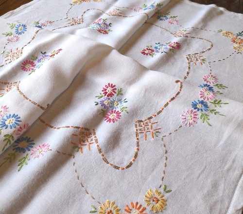 Lovely vintage hand - lovely,