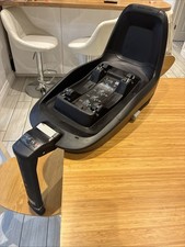 Maxi Cosi 2-Way Fix Isofix Car