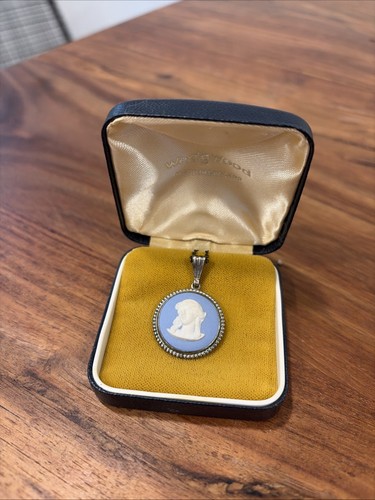 Vintage wedgewood cameo - vintage,