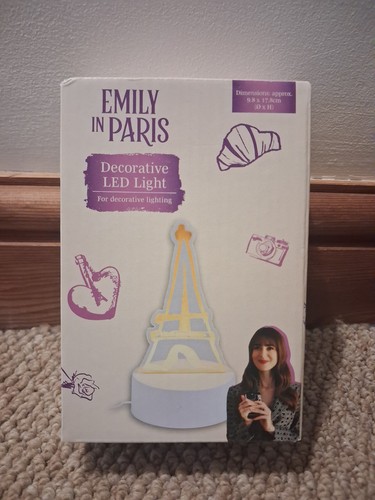 Emily paris eiffel - paris,