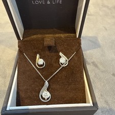 Ernest Jones  Lovers Knot