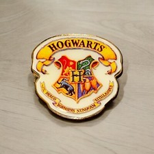 Hogwarts School Large Pin Badge Warner Bros 2001 VINTAGE Harry Potter 