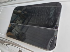 Bottom rear Side Glass