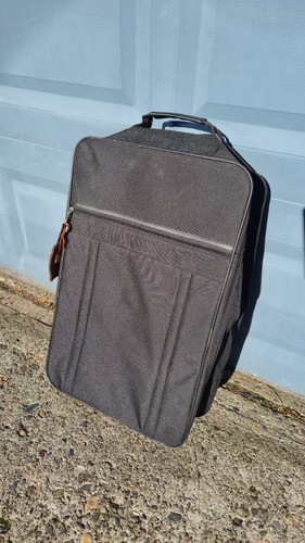 Bric rolling garment - rolling,