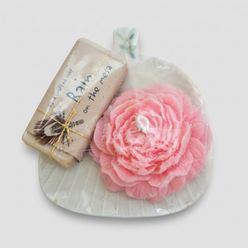 Vtg handcrafted soap - handcrafted, flower