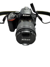 Nikon D5600 + AF-P 18-55 VR