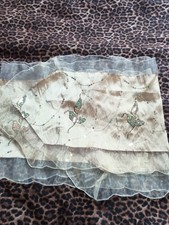 Glamorous Table Runner For