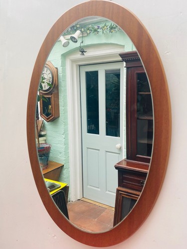 1970s vintage retro - oval, wall