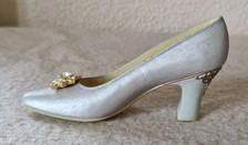 THE LEONARDO COLLECTION IF THE SHOE FITS ORNAMENTAL SHOE LP8640