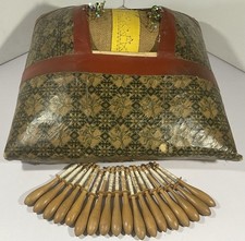 VINTAGE FRENCH LACE MAKING ROLLER CUSHION WITH BOBBINS & PATTERN CARD