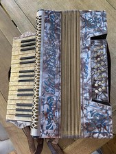 24 Bass Scarlatti Accordion -