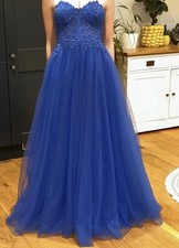 Tiffanys Size 4, Royal blue