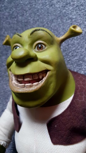 Shrek with movable arms - 16",