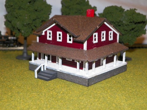 Scale farm house kit - scale,