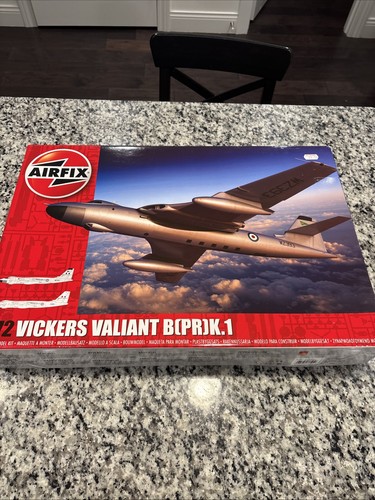 Airfix a11001a vickers valiant - airfix,