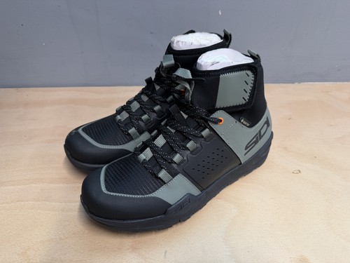 Sidi atomus mid - atomus, in