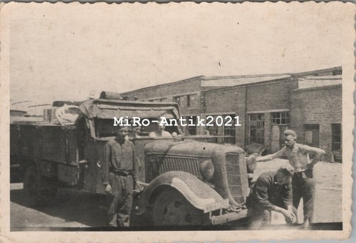 Photo ww2 view a truck - of,