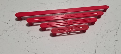 Pack center finders for - of,