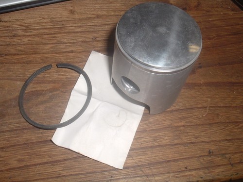 New wiseco piston kit - new, #