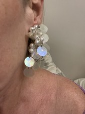 VINTAGE CHA CHA CHANDELIER CLUSTER AB SEQUIN & FAUX PEARL HUGE CLIP ON EARRINGS