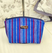 Small make up bag in 100% cotton fabric with waterproof canvas lining