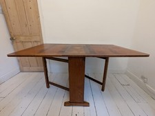 Oak drop-leaf dining table -