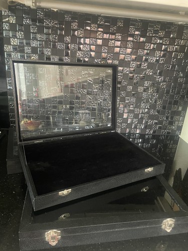 Display case boxes - x,