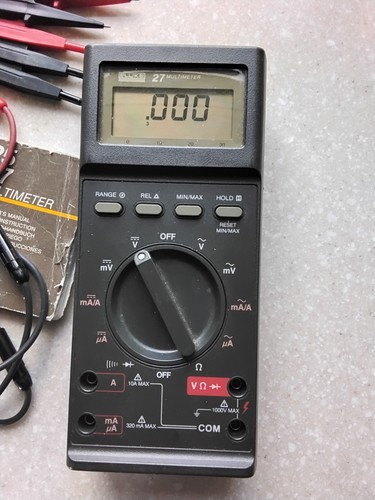 Fluke multimeter test - fluke, multimeter.