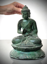 ANTIQUE BRONZE BUDDHA SE ASIA
