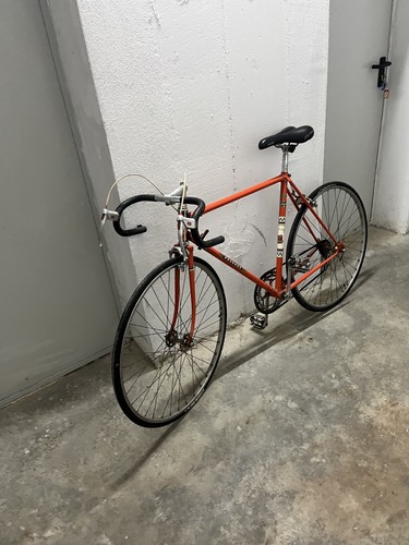 Vintage peugeot road bike - peugeot, /