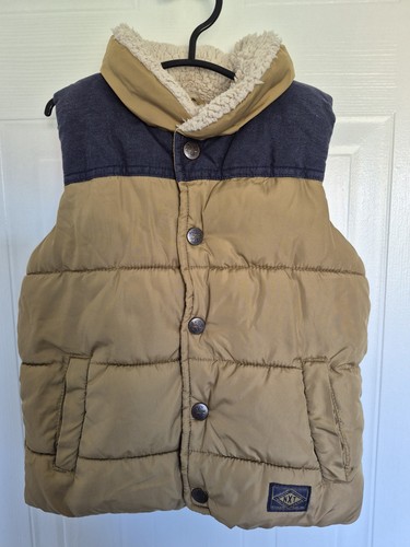 Boys beige navy next