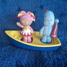 IN THE NIGHT GARDEN  Boat