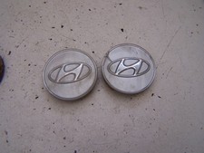 Hyundai Tucson pair of wheel centre caps (2004-2008)