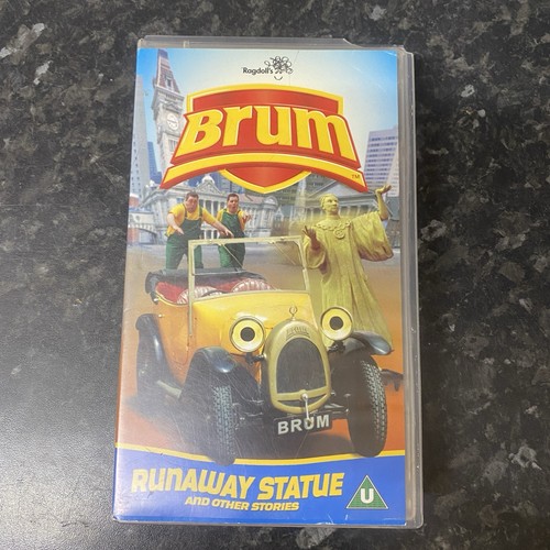 Brum runaway statue and other - statue,