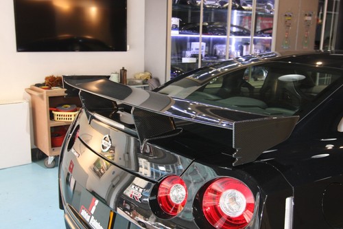 Carbon fiber rear wing - fiber,