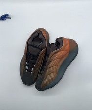 Adidas Yeezy Boost 700 V3