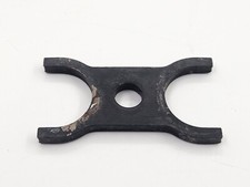 OIL PIPE MOUNTING PLATE JAGUAR