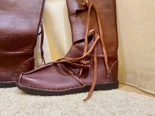 Medieval brown leather boots - brown,