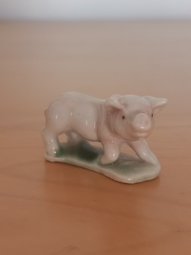 Small wade whimsey pink - small, pig