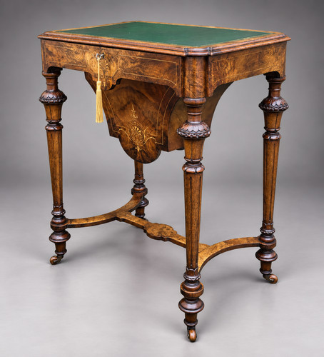 Fine 19th century ladies - 19th-century, burr